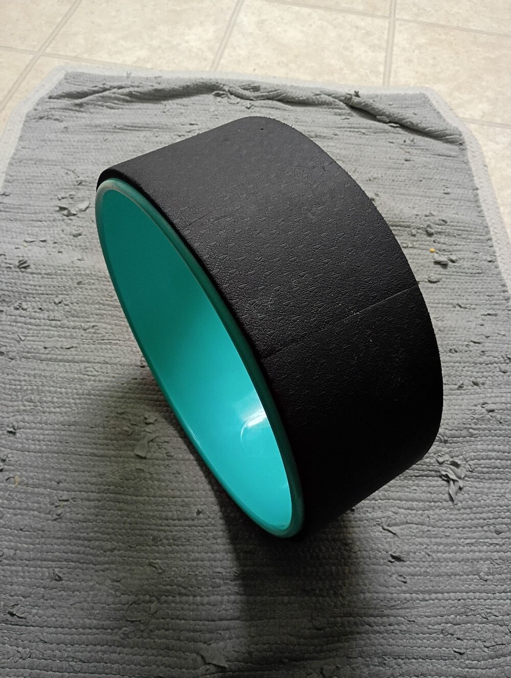 Black & Teal Yoga Wheel – Supportive Back-Deepening Stretch Accessory